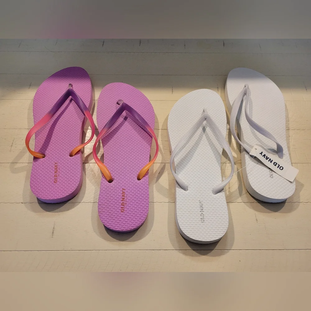 Old Navy Flip Flops In Purple and White - Picture 2 of 4
